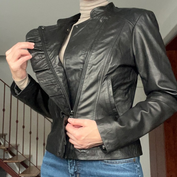 NWOT Women’s Tahari Ruffle Lambskin leather jacket / Black /Small - Picture 5 of 16